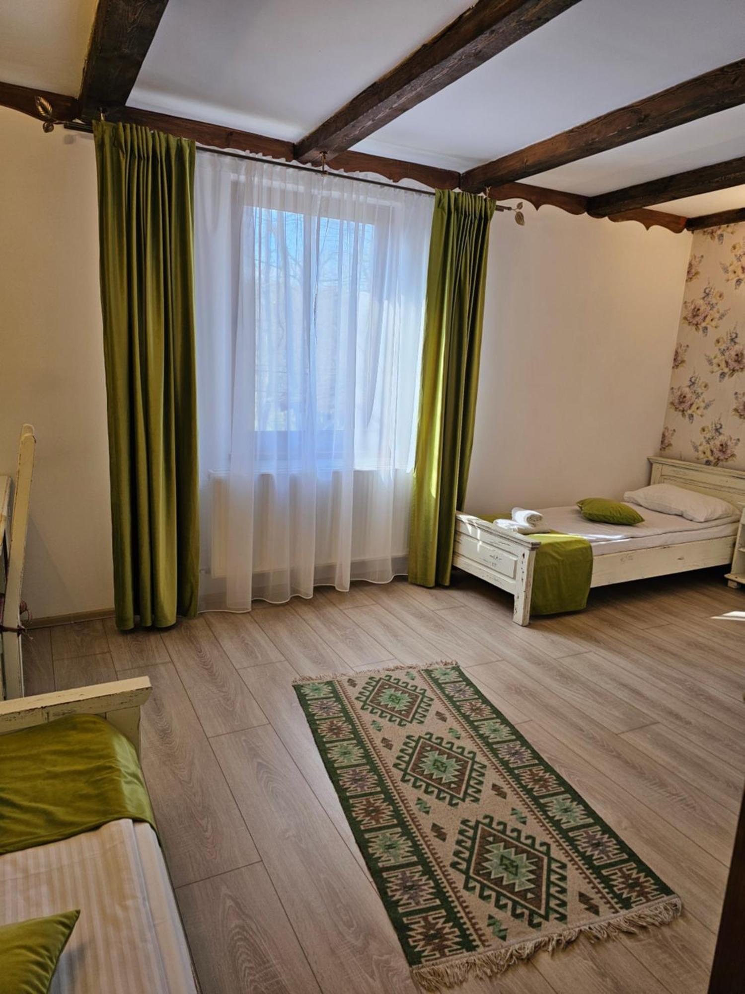 Hanul Vestem Sibiu Luaran gambar