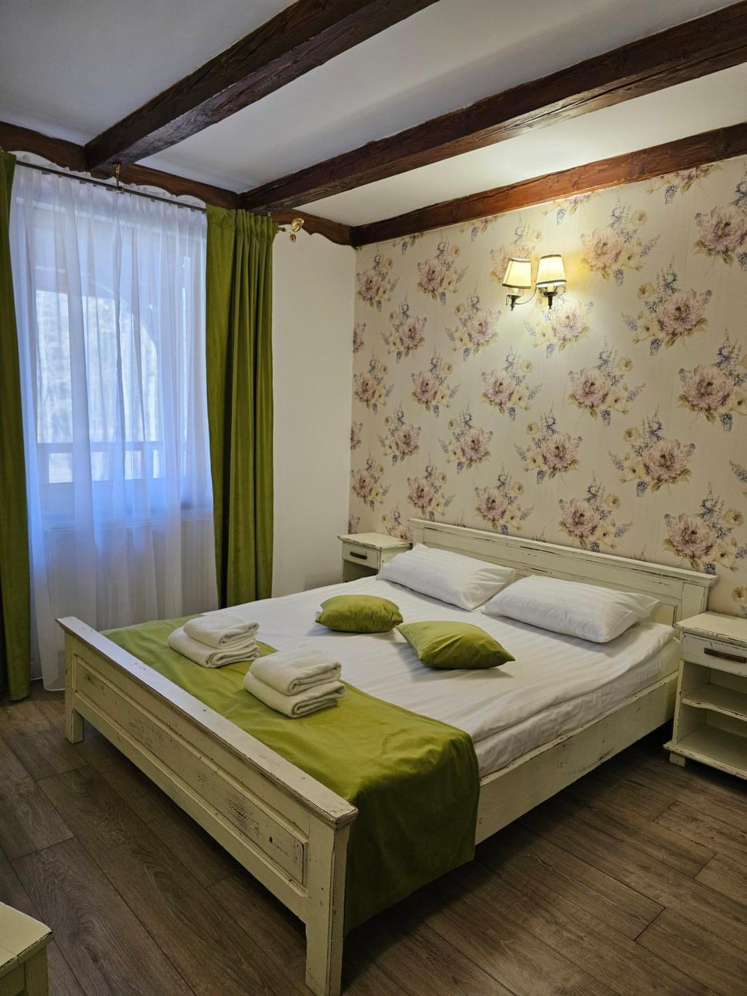 Hanul Vestem Sibiu Luaran gambar